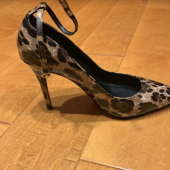 White House black market cheetah print heels - Picture 5 of 8